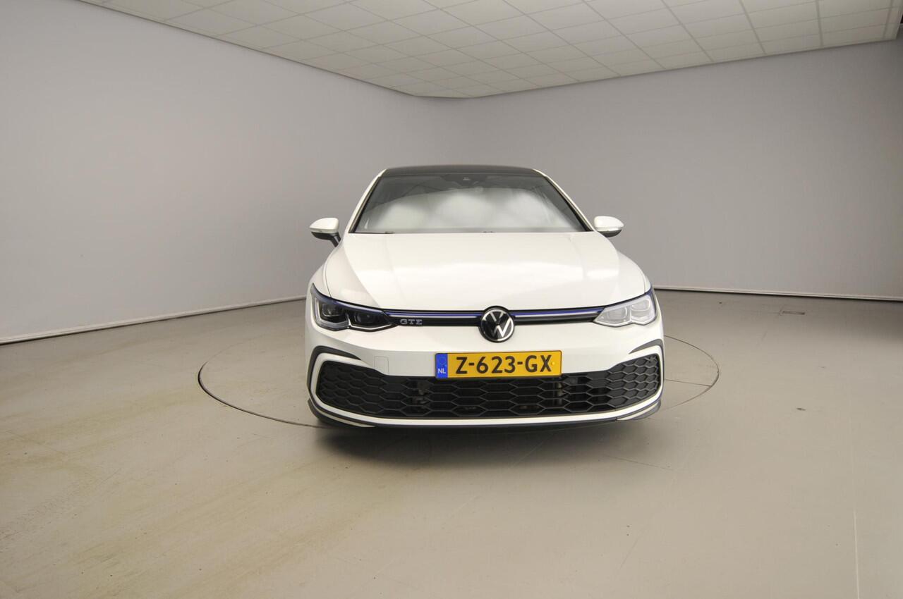 Volkswagen GOLF 1.4 eHybrid GTE | Leder | Stoelventilatie | Panoramadak | IQ.Light | Winter pack | Elek. stoelen