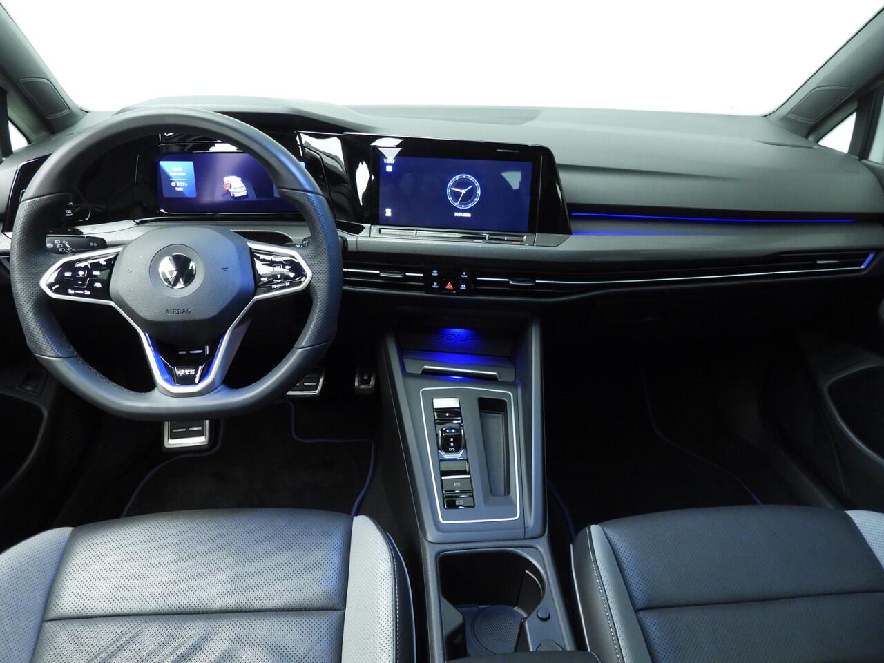 Volkswagen GOLF 1.4 eHybrid GTE | Leder | Stoelventilatie | Panoramadak | IQ.Light | Winter pack | Elek. stoelen