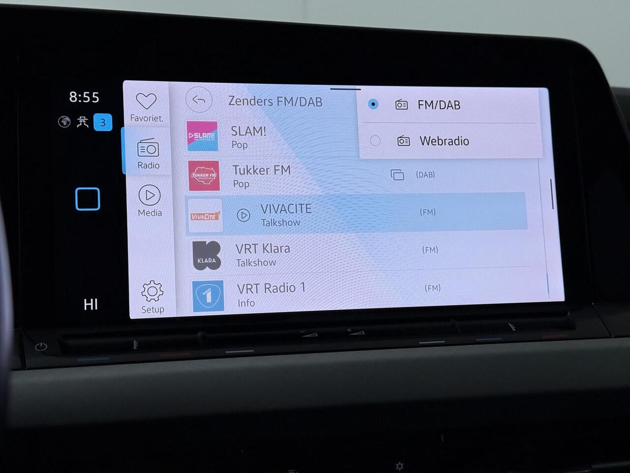 Volkswagen GOLF 1.5 TSI Life Business | 130 PK | Panoramadak | Achteruitrijcamera | Adaptive cruise control | IQ.Light LED koplamp |