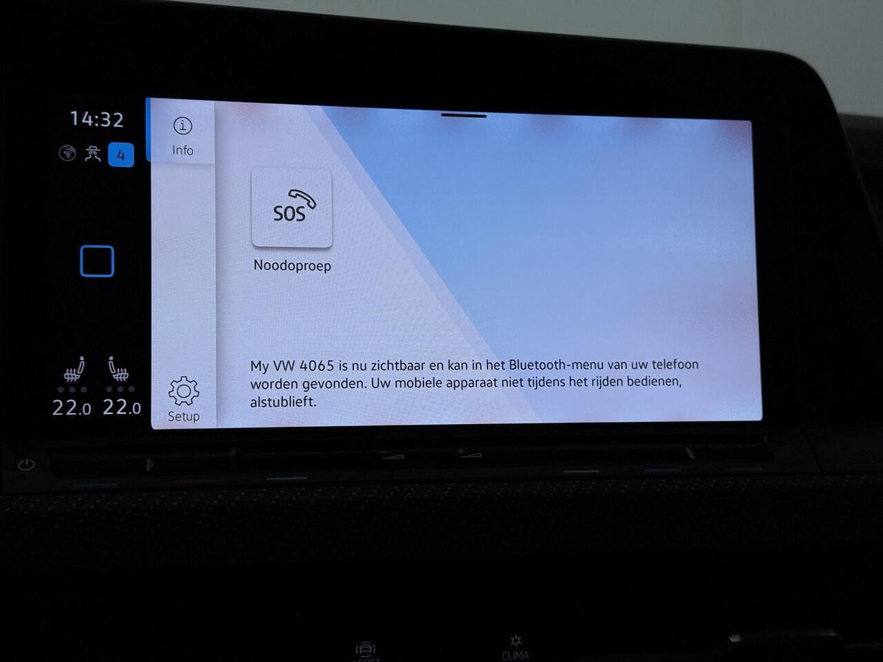 Volkswagen GOLF 1.5 eTSI R-Line Business | 150 PK | Automaat | Panoramadak | Stoelverwarming | Climate control |