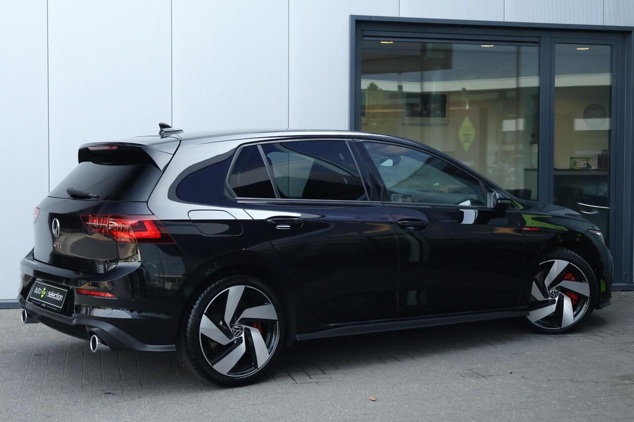 Volkswagen GOLF 2.0 TSI GTI / Carplay / Camera / Stoelverw