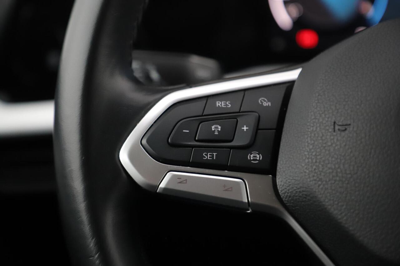 Volkswagen GOLF Variant 1.0 TSI Golf 110PK 18 inch LMV Virtual Cockpit Navigatie Carplay Android Clima Adaptive Cruise Parkeersensor R-line look velgen