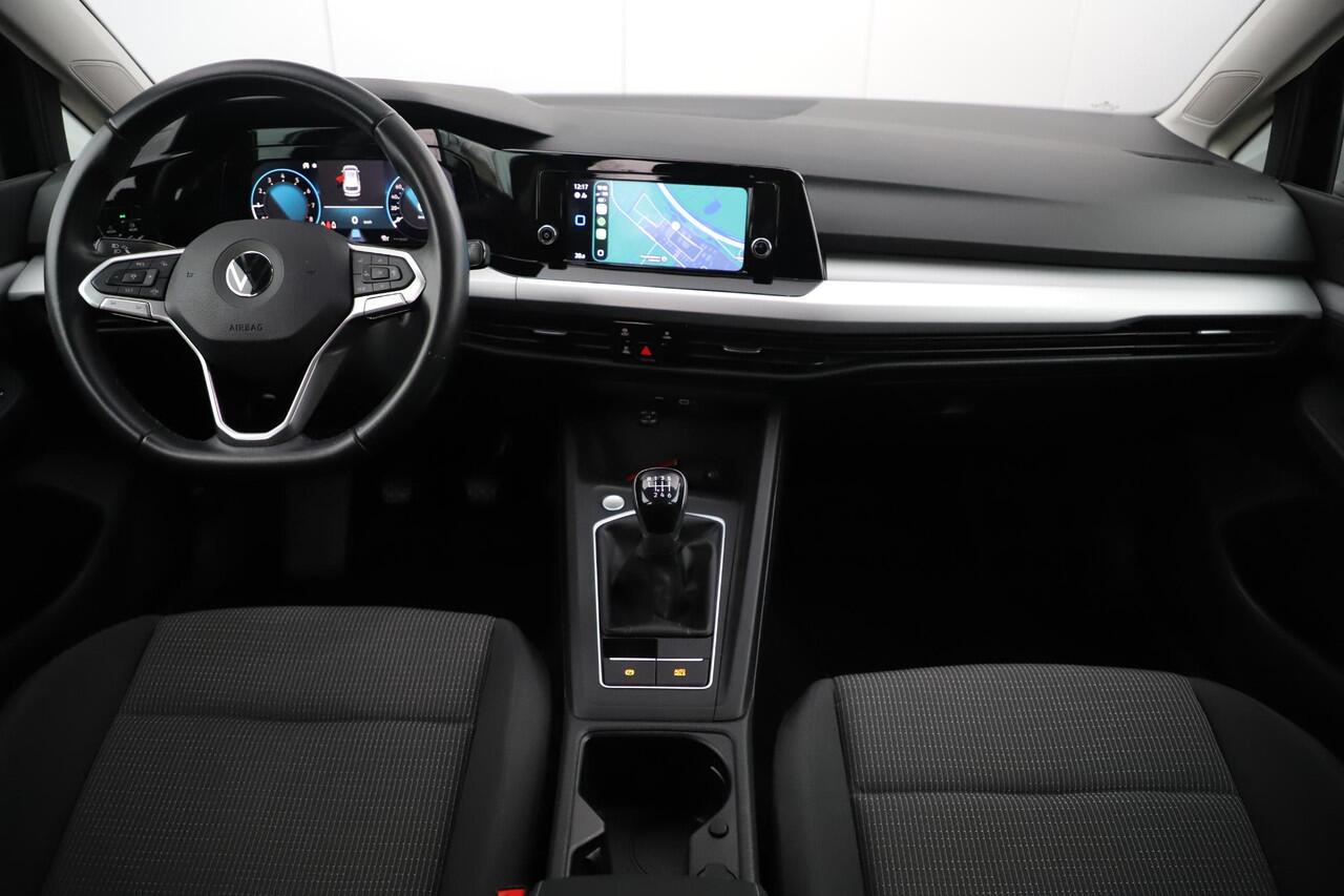 Volkswagen GOLF Variant 1.0 TSI Golf 110PK 18 inch LMV Virtual Cockpit Navigatie Carplay Android Clima Adaptive Cruise Parkeersensor R-line look velgen