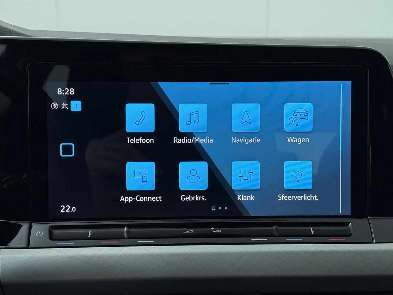 Volkswagen GOLF 1.0 TSI Life | 110 PK | Trekhaak | Adaptive cruise control | Apple Carplay/Android Auto |