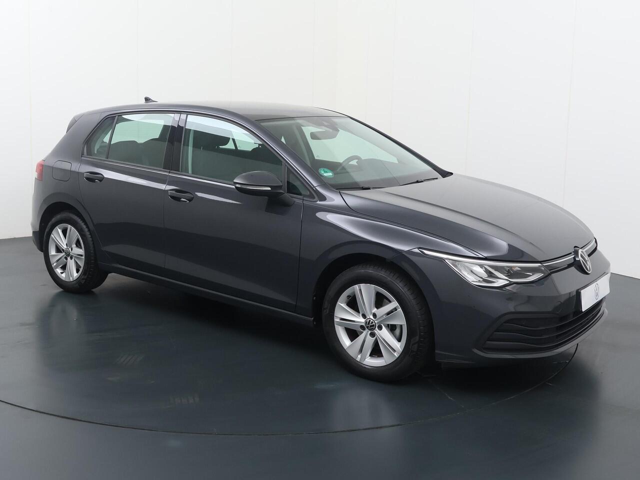 Volkswagen GOLF 1.0 TSI Life | 110 PK | Trekhaak | Adaptive cruise control | Apple Carplay/Android Auto |
