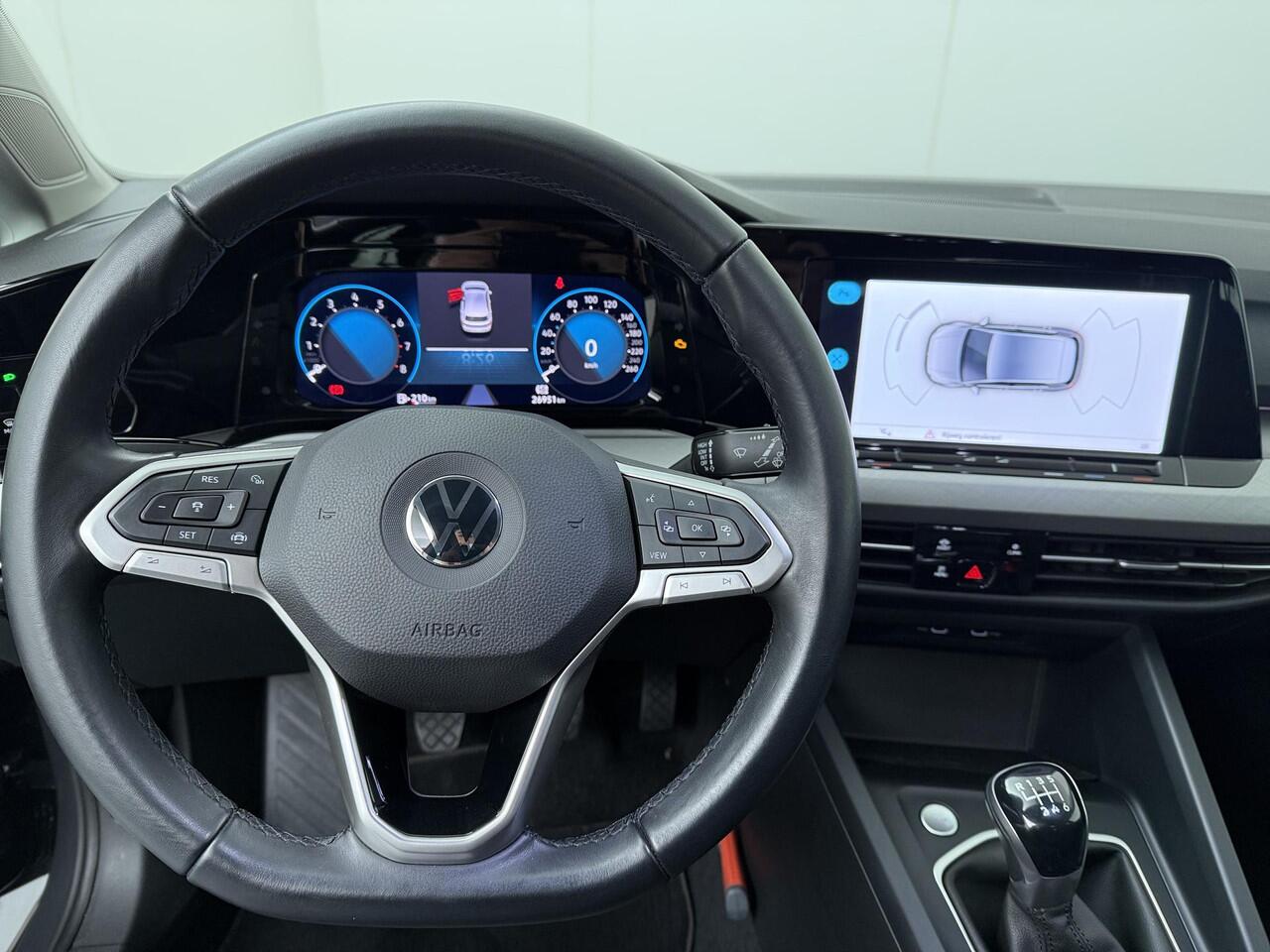 Volkswagen GOLF 1.0 TSI Life | 110 PK | Trekhaak | Adaptive cruise control | Apple Carplay/Android Auto |