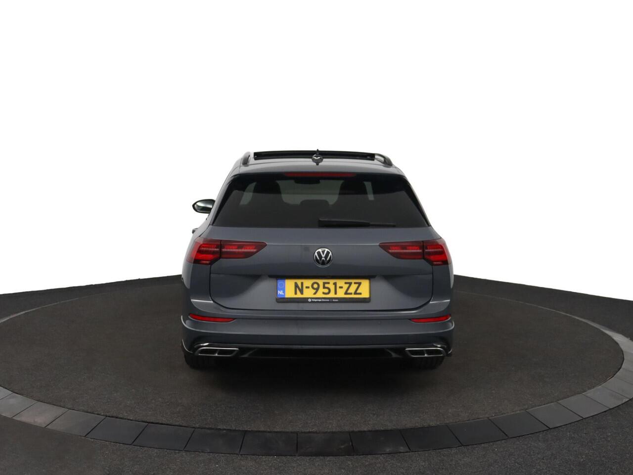 Volkswagen GOLF Variant 2.0 TDI R-Line Business | Automaat | Pano | IQ-Light | Bomvol | Keyless | Stoel & Stuurverwarming