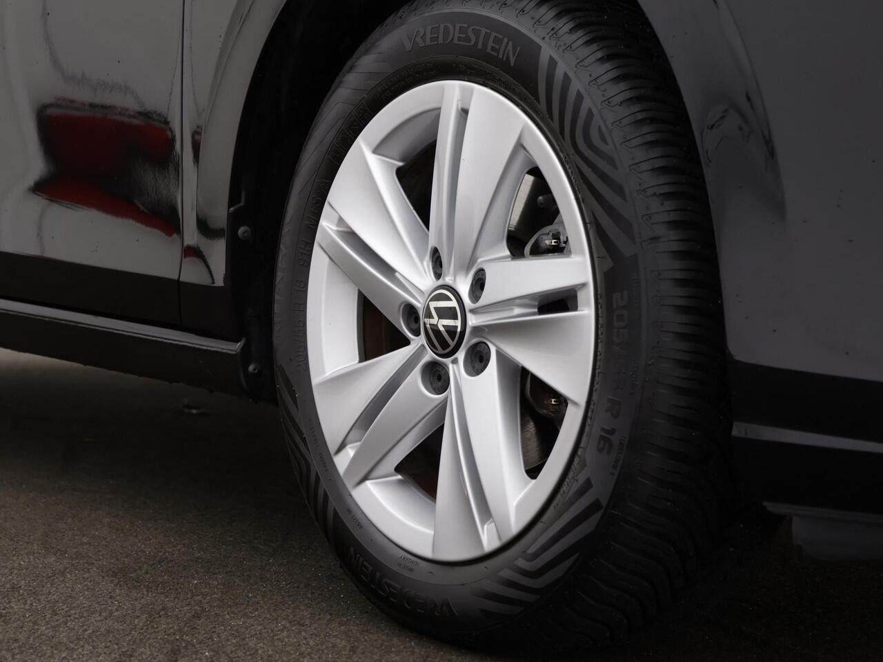 Volkswagen GOLF 1.0 TSI 110pk Life · Apple/Android Car Play · P-Sensoren · Draadloos Opladen · DAB · 16'' Inch ·