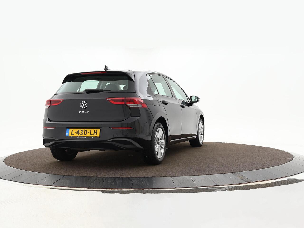 Volkswagen GOLF 1.0 TSI 110pk Life · Apple/Android Car Play · P-Sensoren · Draadloos Opladen · DAB · 16'' Inch ·