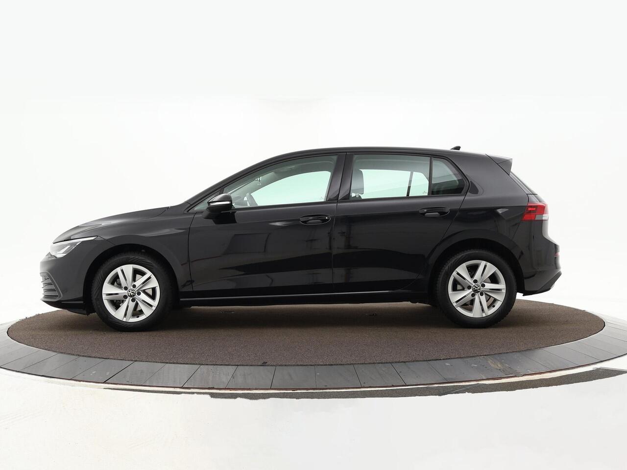 Volkswagen GOLF 1.0 TSI 110pk Life · Apple/Android Car Play · P-Sensoren · Draadloos Opladen · DAB · 16'' Inch ·