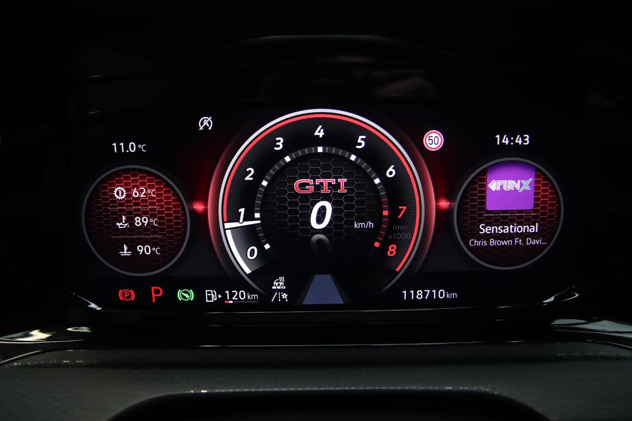 Volkswagen GOLF 2.0 TSI GTI IQ LED-PANO-BTW