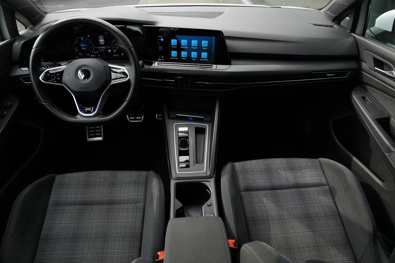 Volkswagen GOLF 1.4 eHybrid GTE | BLACKLINE | CARPLAY | NAVI | STOELVERW | 18 INCH