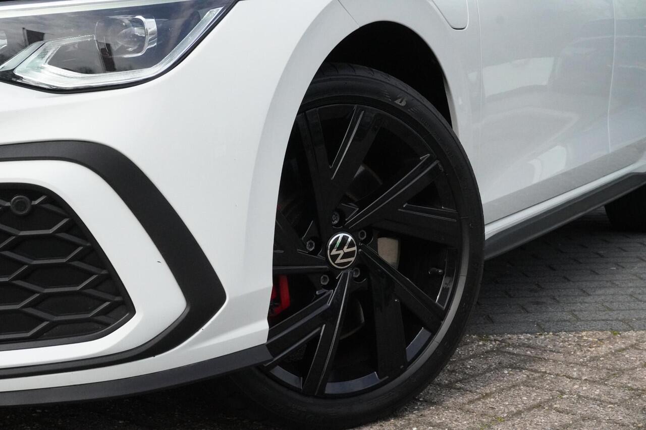 Volkswagen GOLF 1.4 eHybrid GTE | BLACKLINE | CARPLAY | NAVI | STOELVERW | 18 INCH