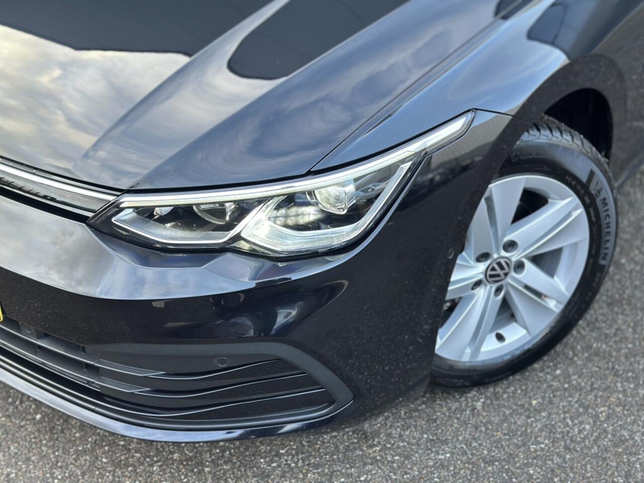 Volkswagen GOLF 1.5 TSI Life Business