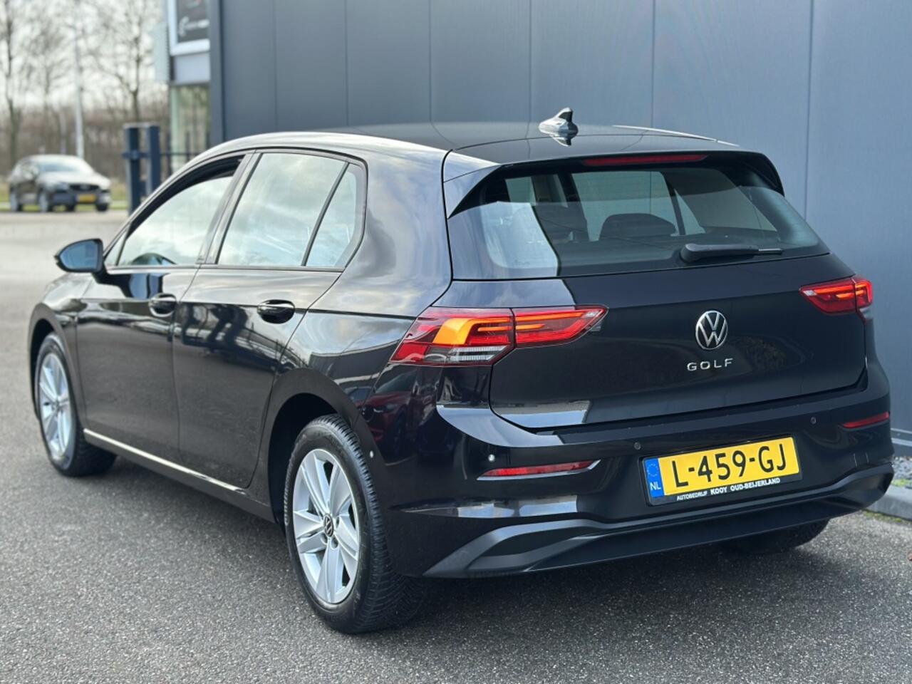 Volkswagen GOLF 1.5 TSI Life Business