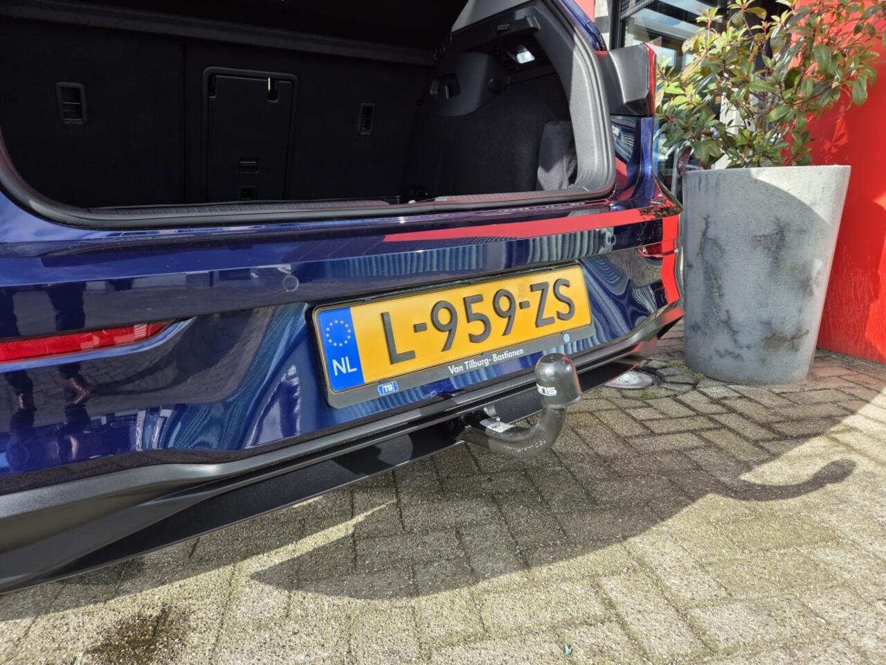 Volkswagen GOLF 110pk TSI Life | Virtual Cockpit | Afn. Trekhaak