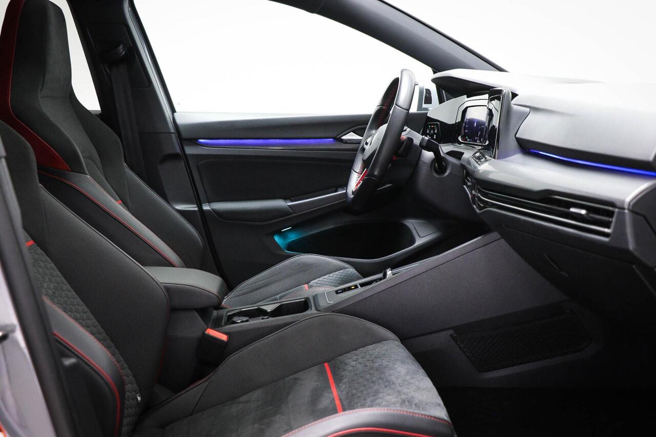 Volkswagen GOLF 2.0 TSI GTI Clubsport | PANORAMADAK | IQ LIGHT | HEAD UP | 19" | PERFORMANCE / EXECUTIVE- PACK