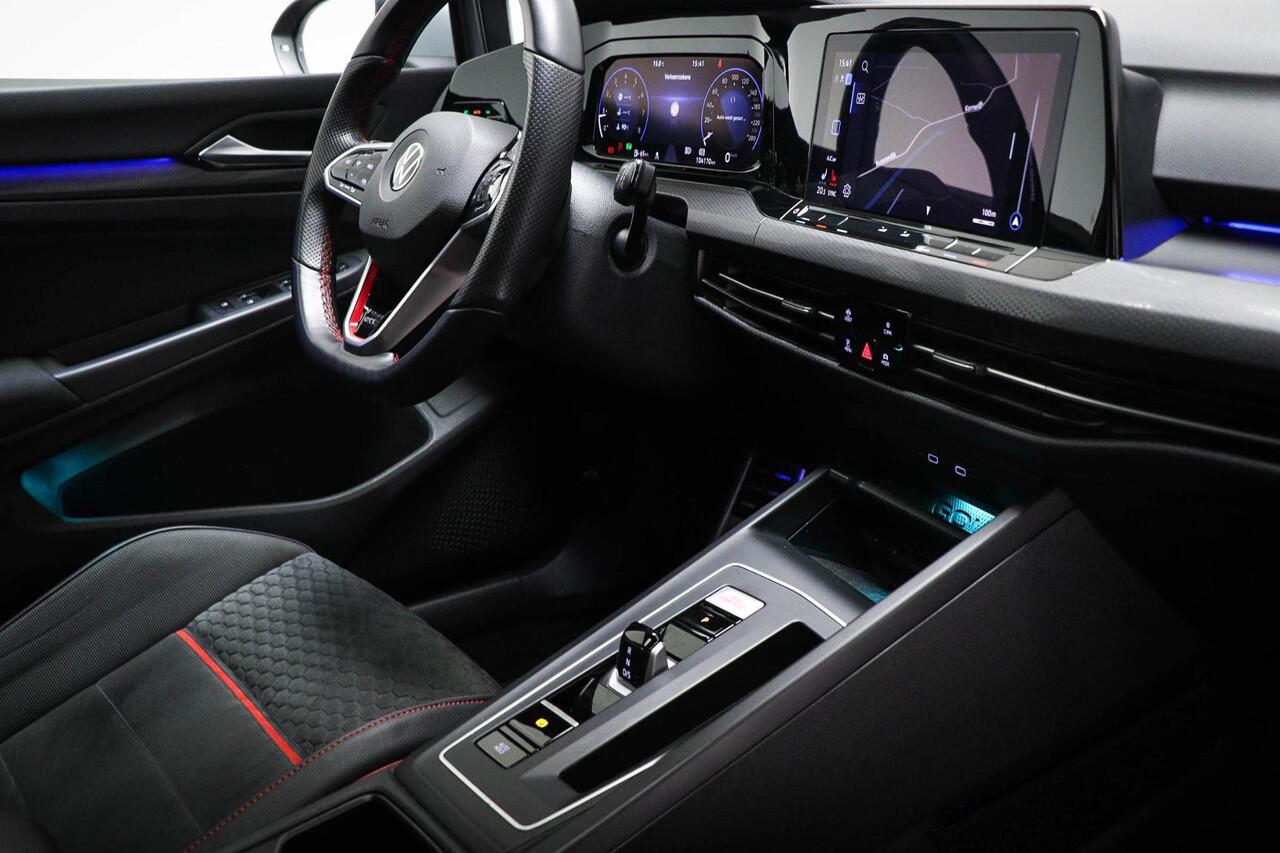 Volkswagen GOLF 2.0 TSI GTI Clubsport | PANORAMADAK | IQ LIGHT | HEAD UP | 19" | PERFORMANCE / EXECUTIVE- PACK