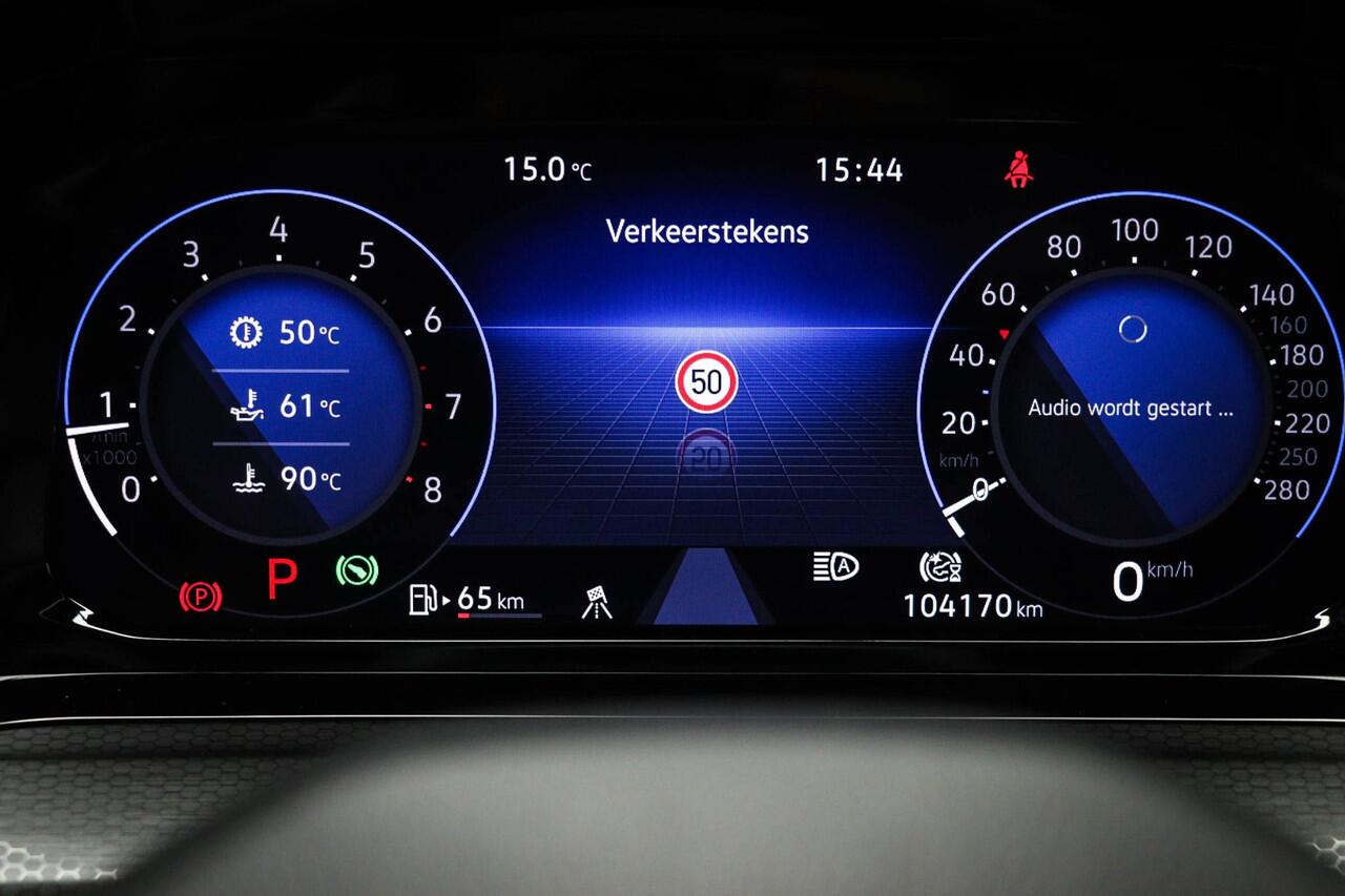 Volkswagen GOLF 2.0 TSI GTI Clubsport | PANORAMADAK | IQ LIGHT | HEAD UP | 19" | PERFORMANCE / EXECUTIVE- PACK