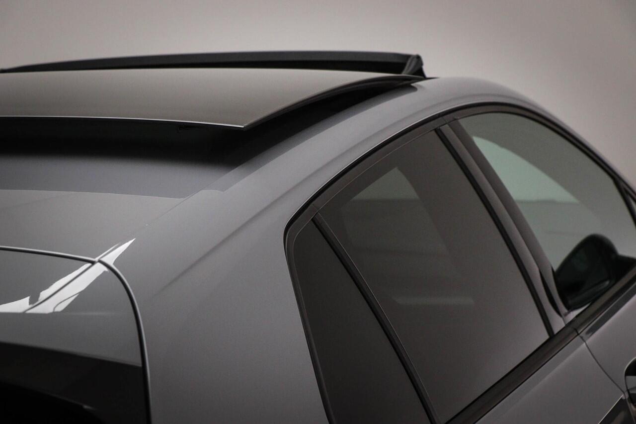 Volkswagen GOLF 2.0 TSI GTI Clubsport | PANORAMADAK | IQ LIGHT | HEAD UP | 19" | PERFORMANCE / EXECUTIVE- PACK