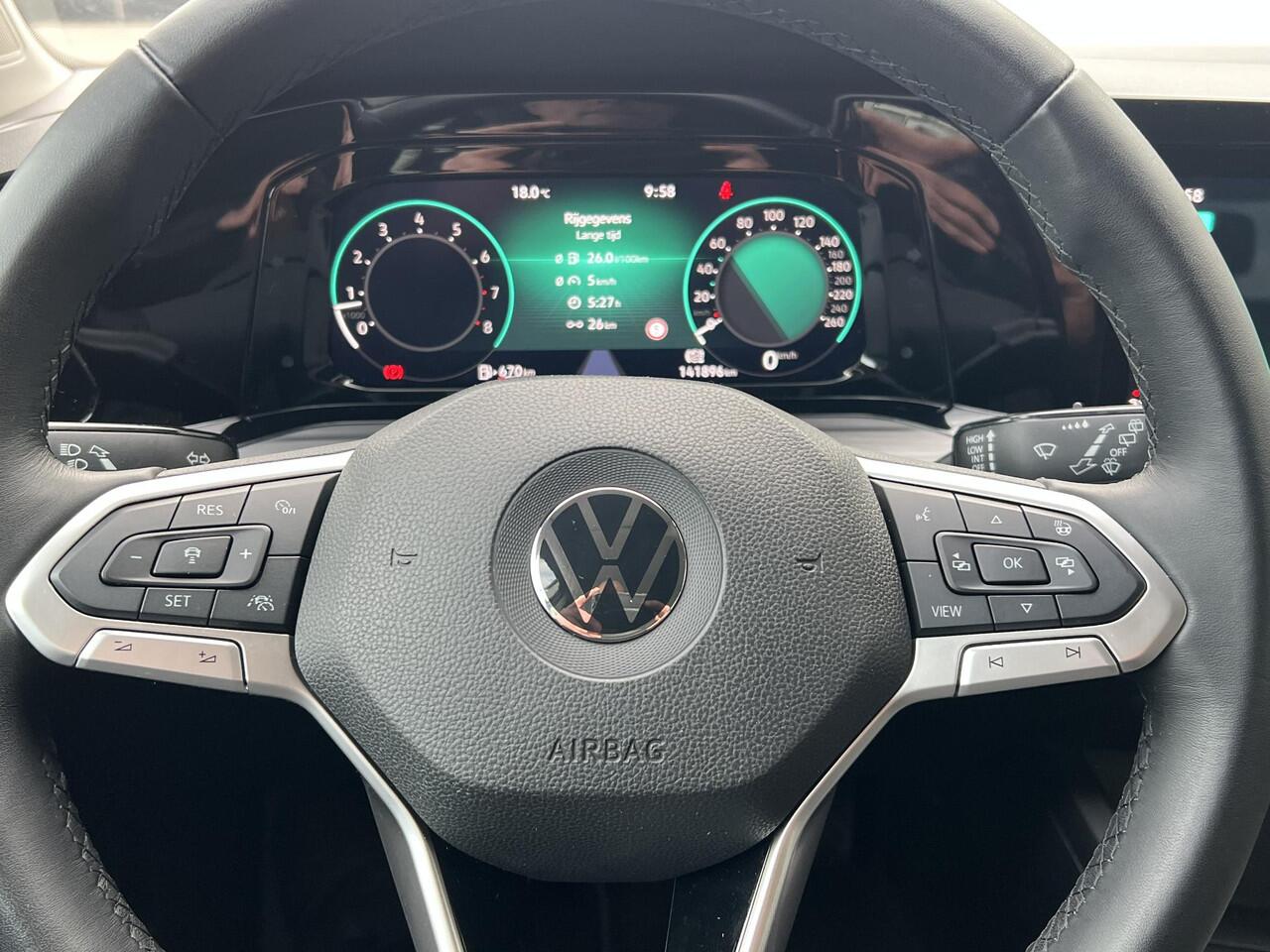 Volkswagen GOLF 1.5 TSI Style GT Stoelverwarming / LED / PDC / 19 inch / Memory stoel