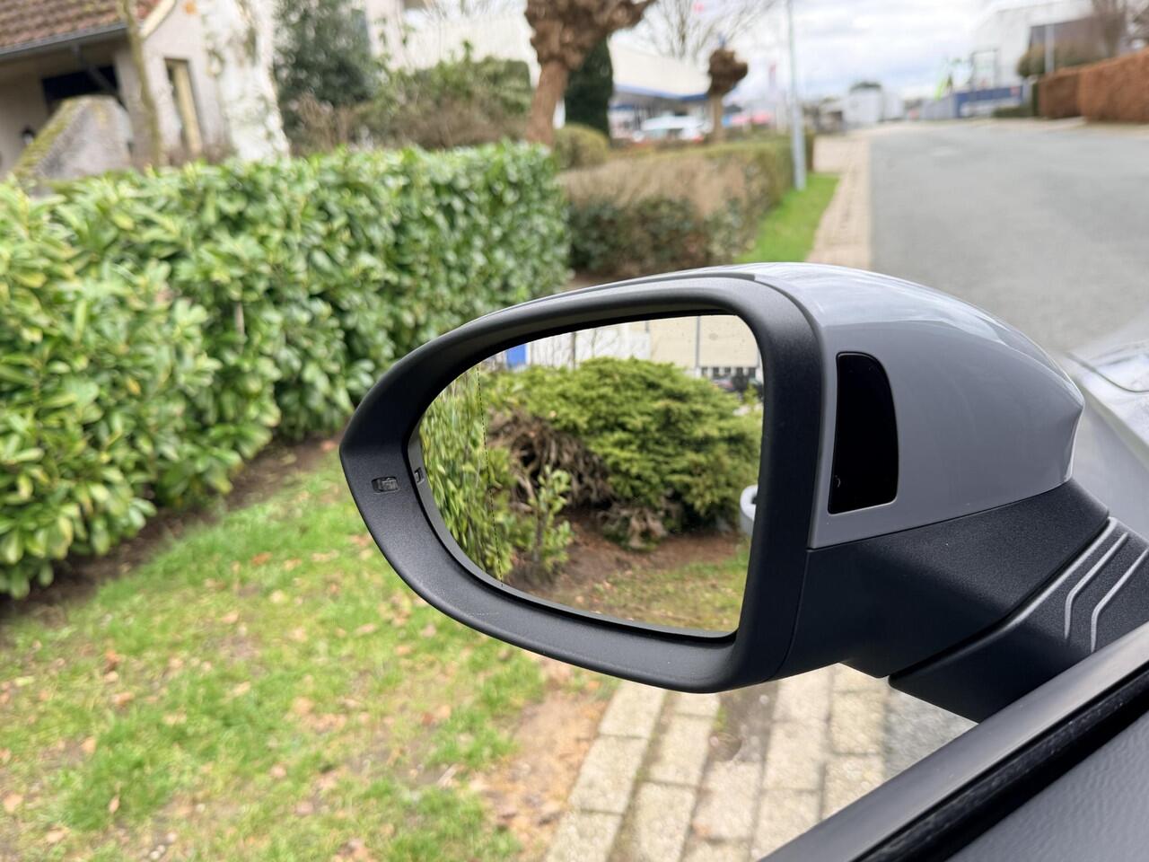 Volkswagen GOLF 2.0 TSI GTI 245PK DSGoACCoHarmanKardon