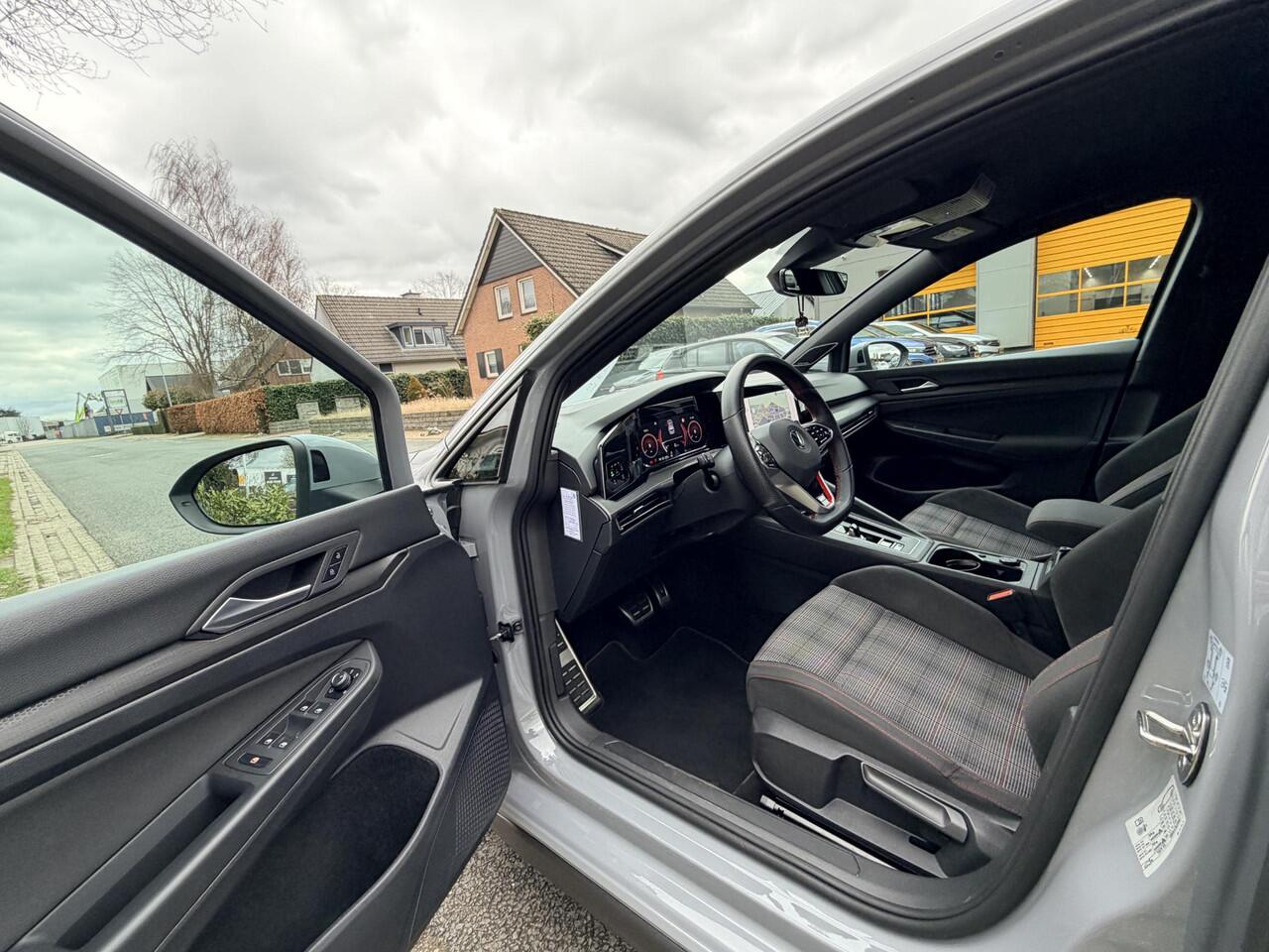 Volkswagen GOLF 2.0 TSI GTI 245PK DSGoACCoHarmanKardon