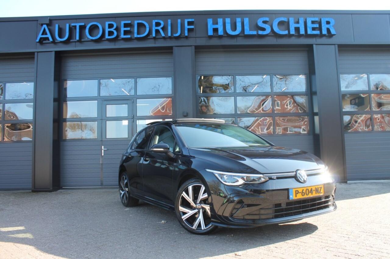 Volkswagen GOLF 1.5 ETSI R-LINE BNS Automaat / Panorama dak / Camera