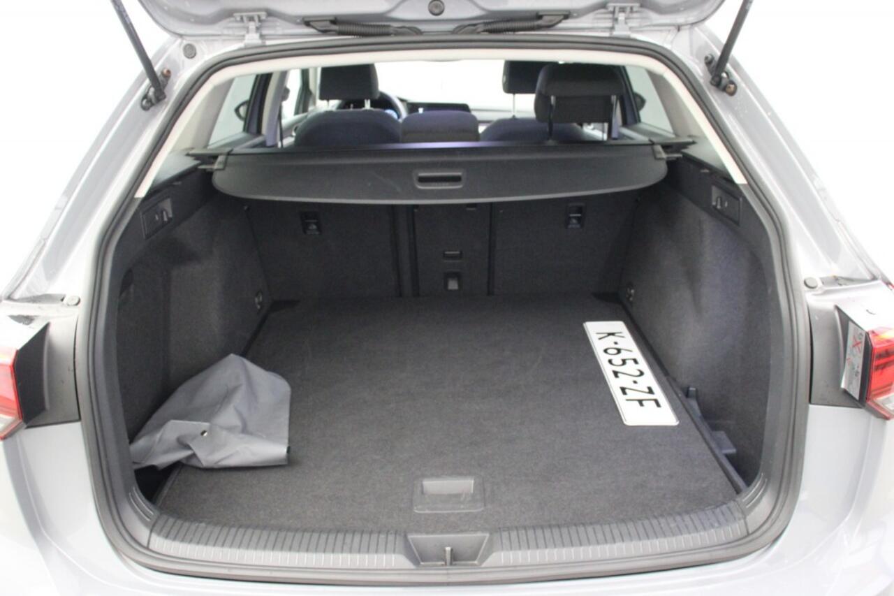 Volkswagen GOLF Variant 1.5 TSI Life Business - Digitaal Cockpit, Carplay, Stoelverw. Afn. Trekhaak
