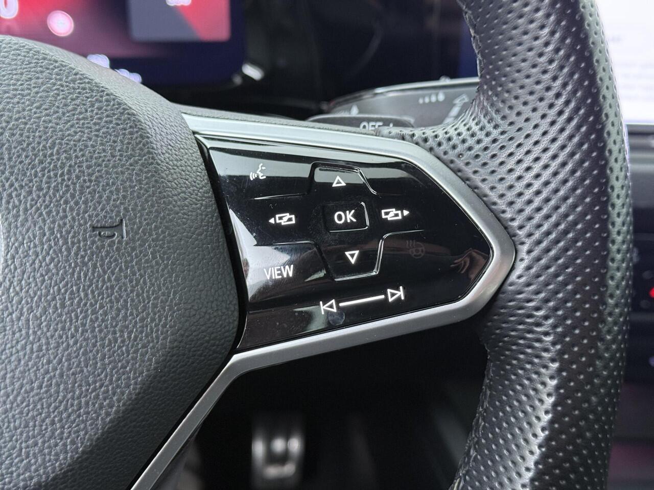 Volkswagen GOLF 1.4 eHybrid GTE | 245 PK | SoH 89% | Climate control | Adaptive cruise control | 18" LM velgen |