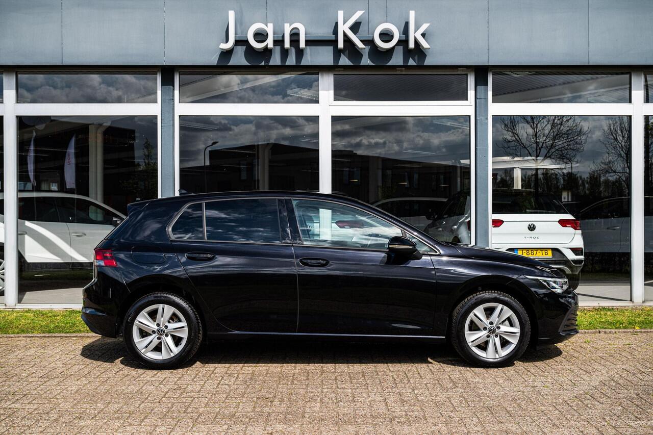 Volkswagen GOLF 1.0 TSi 110 pk Life | Parkeersensoren | Virtual Cockpit | Lichtmetaal