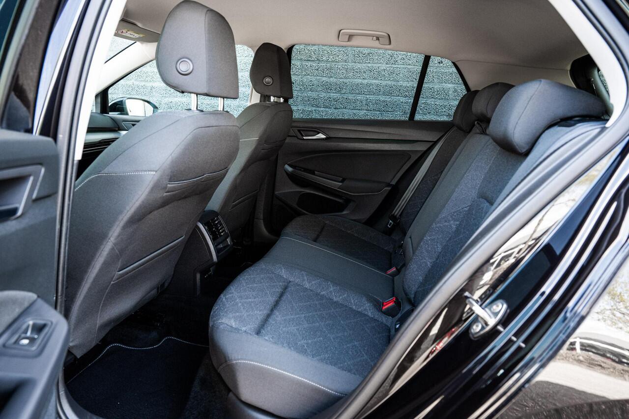 Volkswagen GOLF 1.0 TSi 110 pk Life | Parkeersensoren | Virtual Cockpit | Lichtmetaal