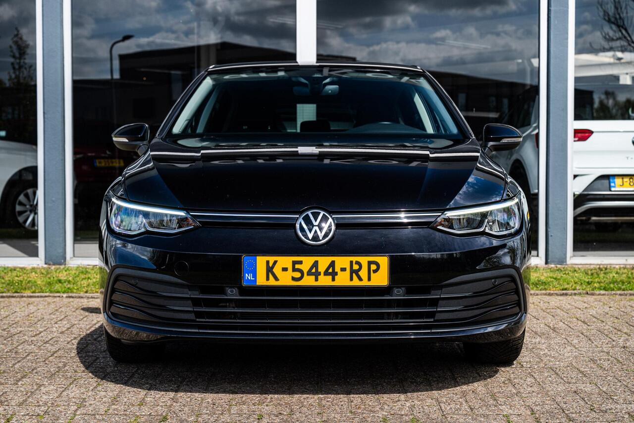 Volkswagen GOLF 1.0 TSi 110 pk Life | Parkeersensoren | Virtual Cockpit | Lichtmetaal