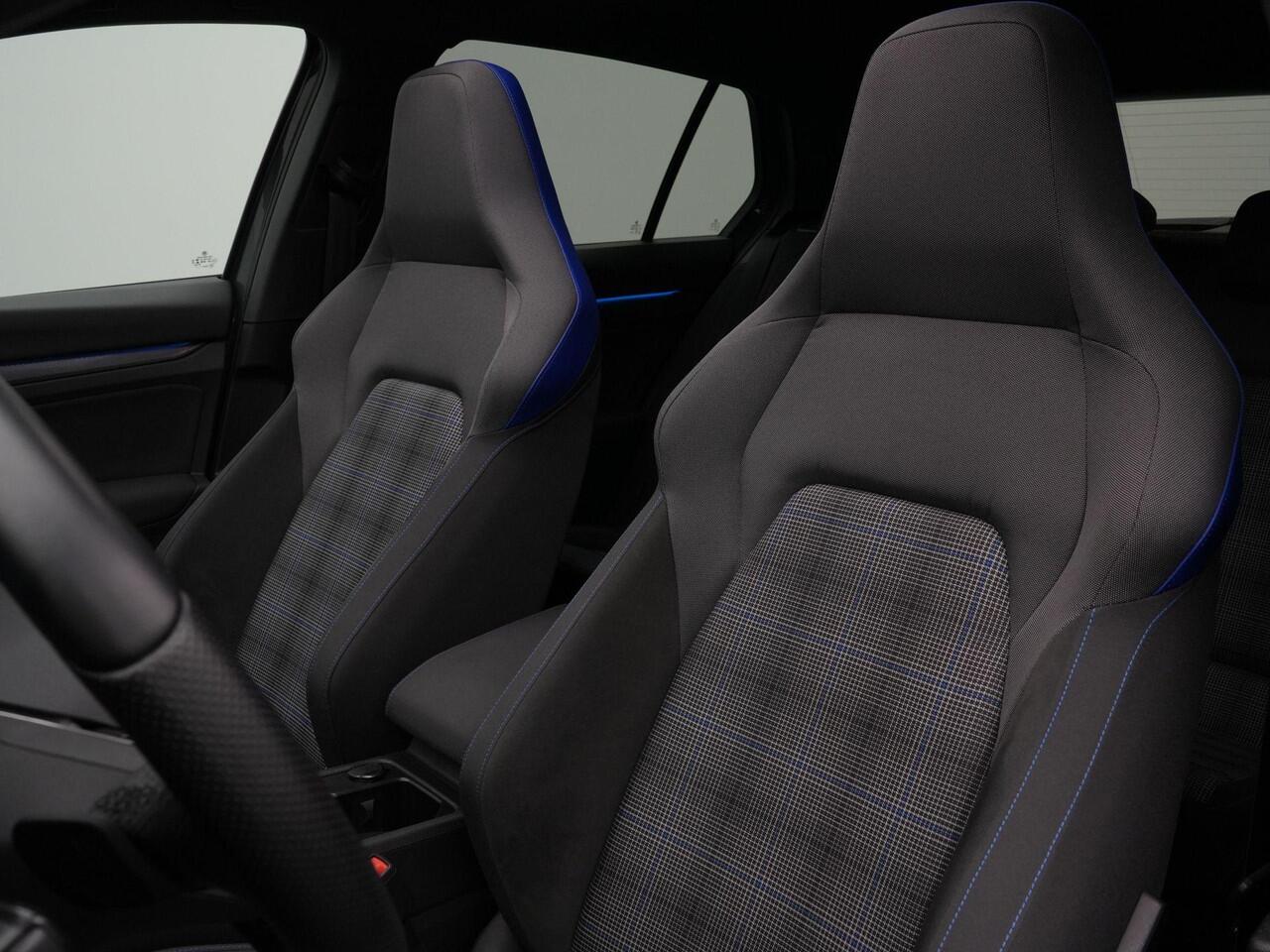 Volkswagen GOLF 1.4 245 pk DSG eHybrid GTE | Panoramadak | Navigatie | Stoelverwarming | Adaptive Cruise | Keyless Entry