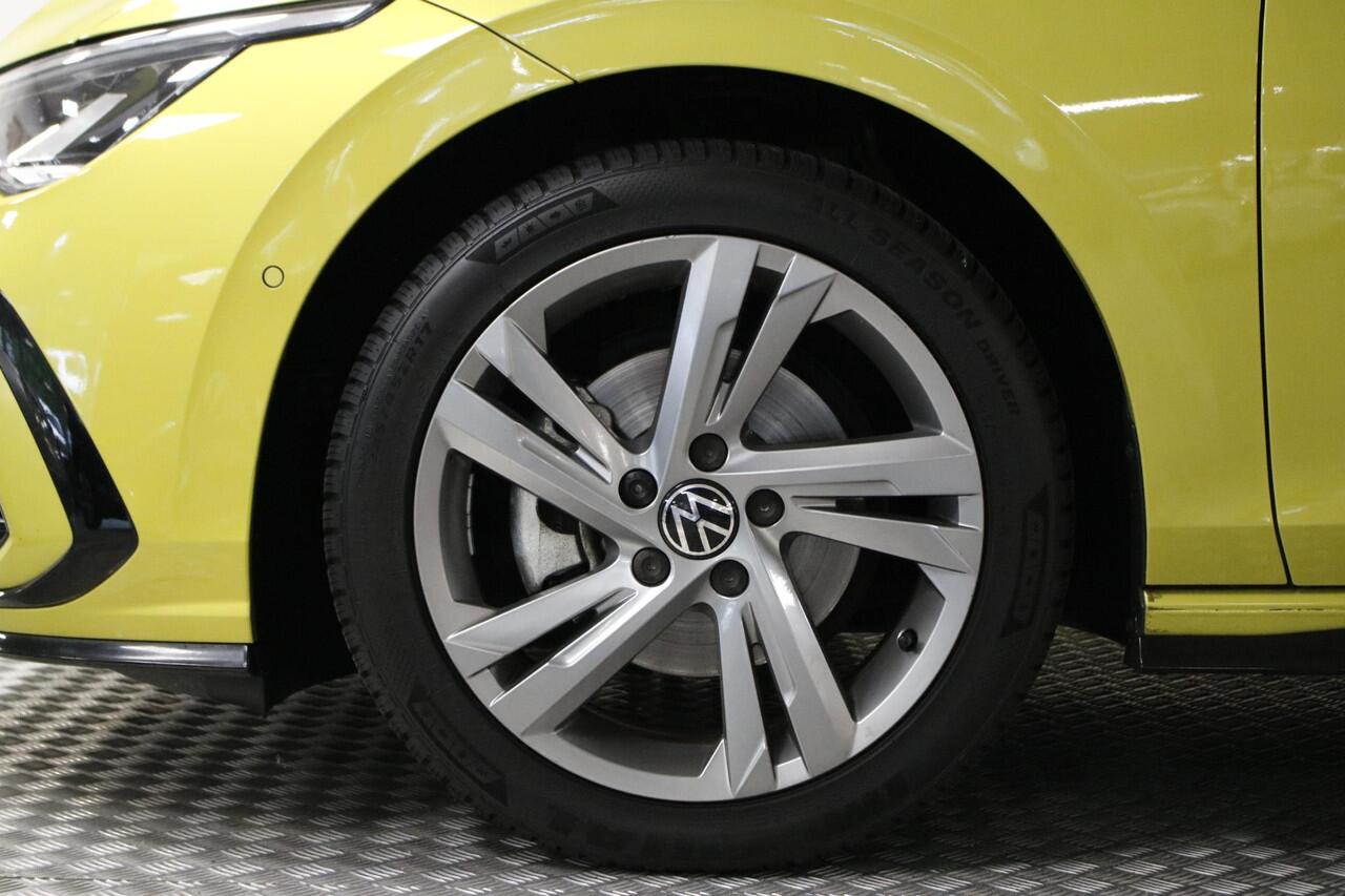 Volkswagen GOLF 1.5 eTSI R-Line Business+ Mild Hybride | Carplay | LED | Sfeerverl | DAB.