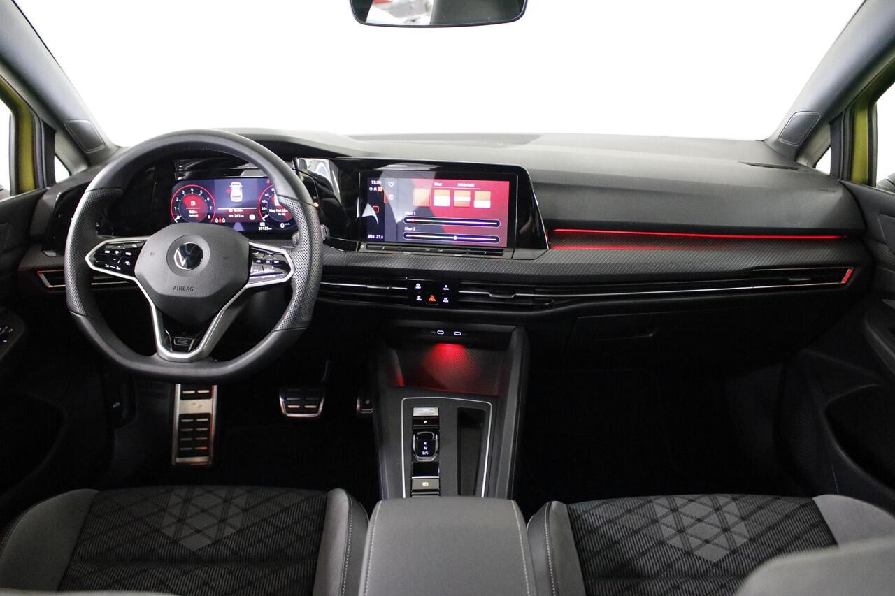Volkswagen GOLF 1.5 eTSI R-Line Business+ Mild Hybride | Carplay | LED | Sfeerverl | DAB.