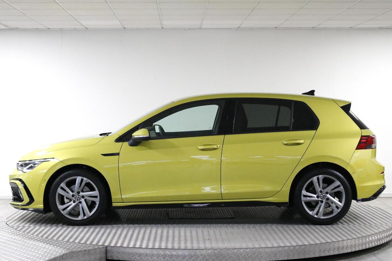 Volkswagen GOLF 1.5 eTSI R-Line Business+ Mild Hybride | Carplay | LED | Sfeerverl | DAB.