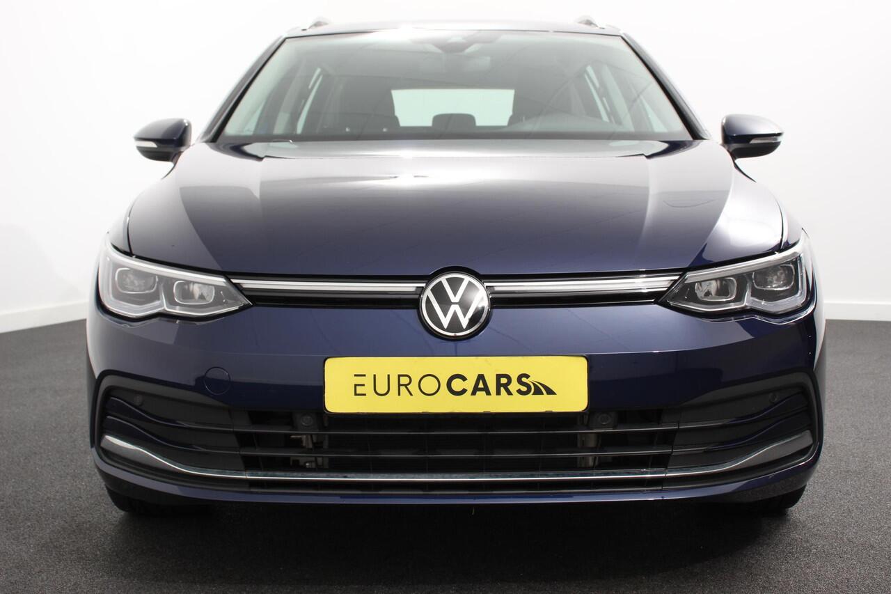Volkswagen GOLF Variant 1.5 eTSI 150pk DSG Style | Navigatie | Apple Carplay/Android Auto | Climate Control | Camera | Parkeersensoren | Park Assist | Adaptive Cruise control | Wegklapbare trekhaak | Stoel- en stuurverwarming | Climatronic | Virtual Cockpit