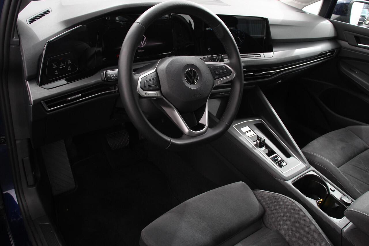 Volkswagen GOLF Variant 1.5 eTSI 150pk DSG Style | Navigatie | Apple Carplay/Android Auto | Climate Control | Camera | Parkeersensoren | Park Assist | Adaptive Cruise control | Wegklapbare trekhaak | Stoel- en stuurverwarming | Climatronic | Virtual Cockpit