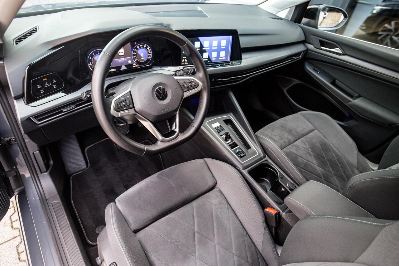 Volkswagen GOLF 1.5 eTSI Style