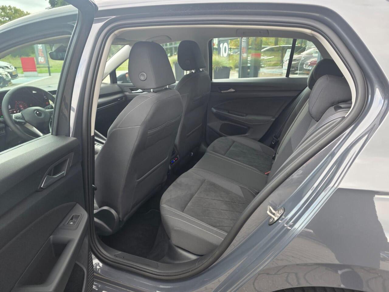 Volkswagen GOLF 1.4 eHybrid Plug-In Style *Trekhaak & ACC*