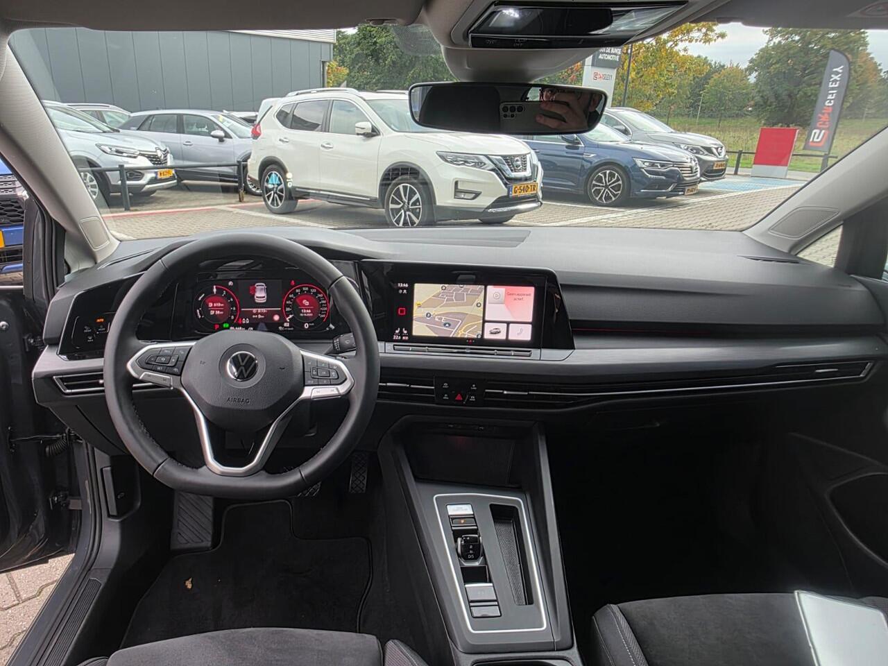 Volkswagen GOLF 1.4 eHybrid Plug-In Style *Trekhaak & ACC*