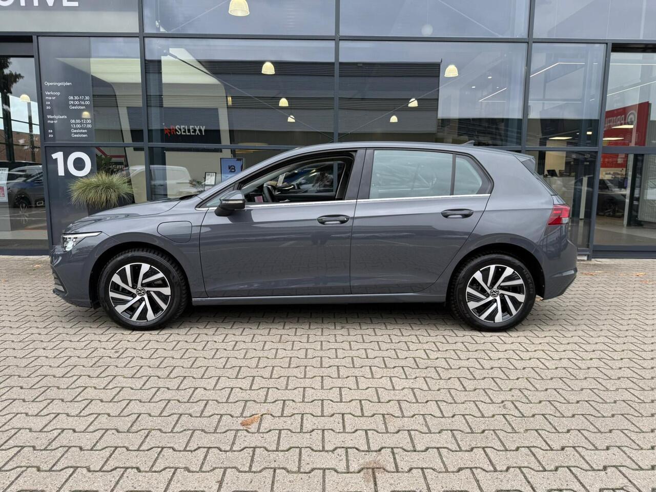 Volkswagen GOLF 1.4 eHybrid Plug-In Style *Trekhaak & ACC*