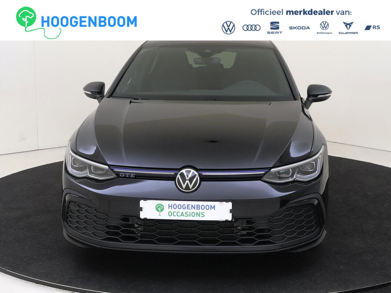 Volkswagen GOLF 1.4 eHybrid GTE | Stoel- en stuurwielverwarming | Navigatie | Adaptieve cruise control | 3-zone airco | Sfeerverlichting | LED Plus verlichting | CarPlay |