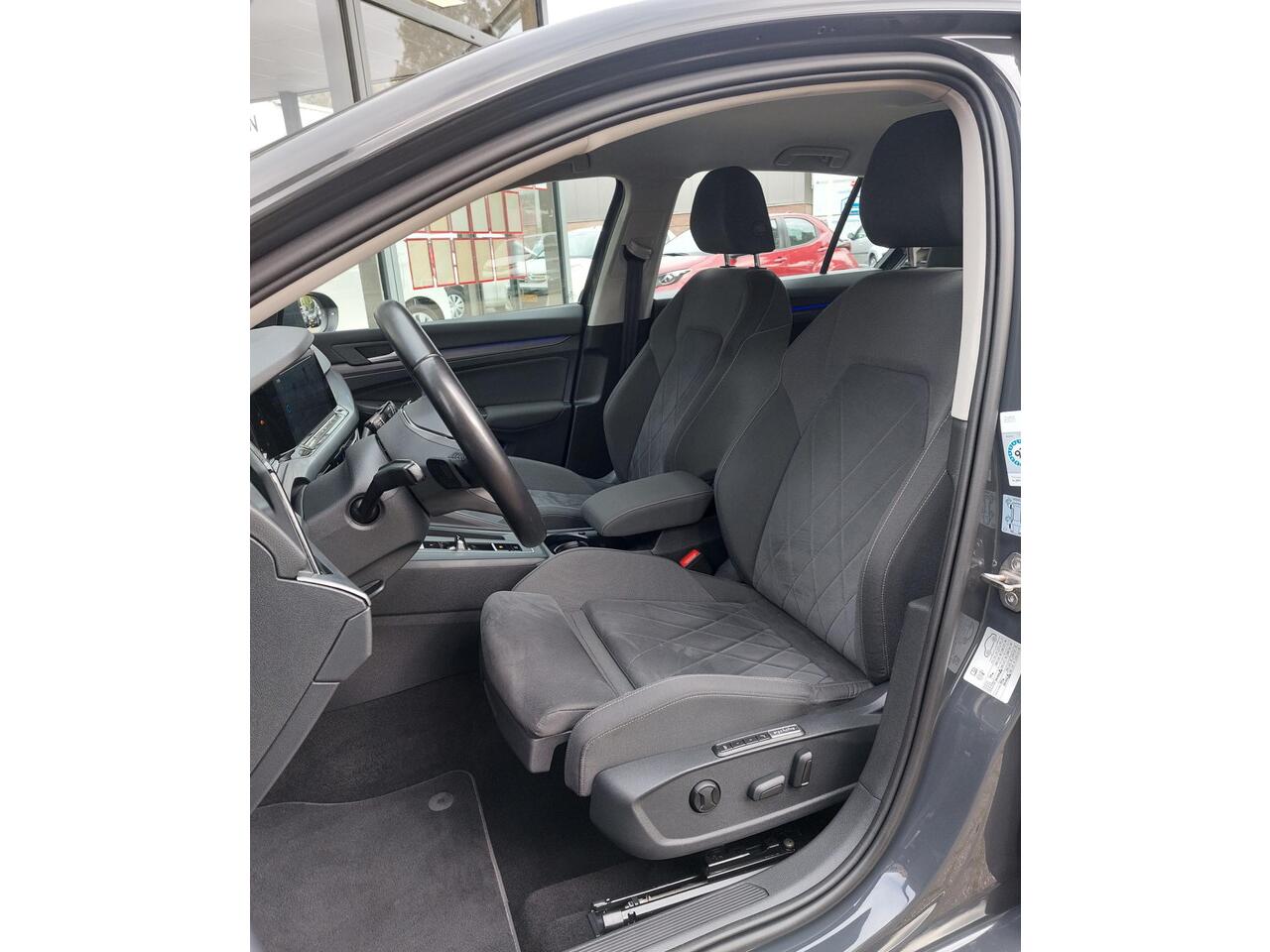 Volkswagen GOLF 1.4 eHybrid Style