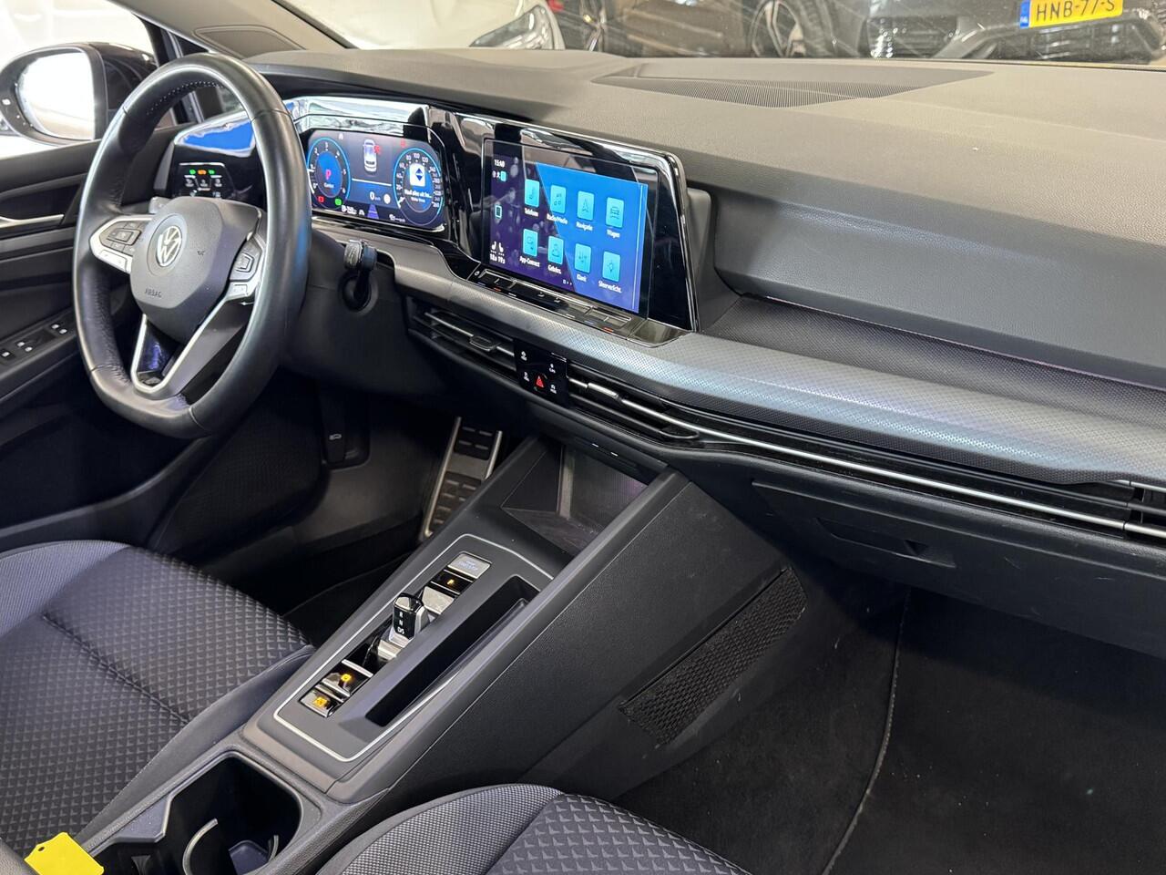 Volkswagen GOLF 2.0 TDI Active Automaat | Trekhaak elektrisch | Pano | IQ Light | Digitaal Dashboard | HUD | Clima | 16"LMV | Camera ( Vestiging - Nieuwegein )