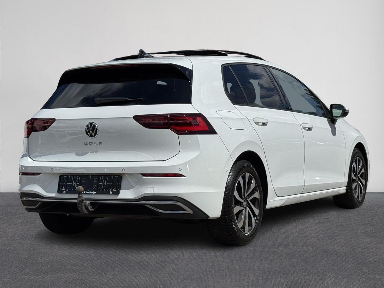 Volkswagen GOLF 2.0 TDI Active Automaat | Trekhaak elektrisch | Pano | IQ Light | Digitaal Dashboard | HUD | Clima | 16"LMV | Camera ( Vestiging - Nieuwegein )