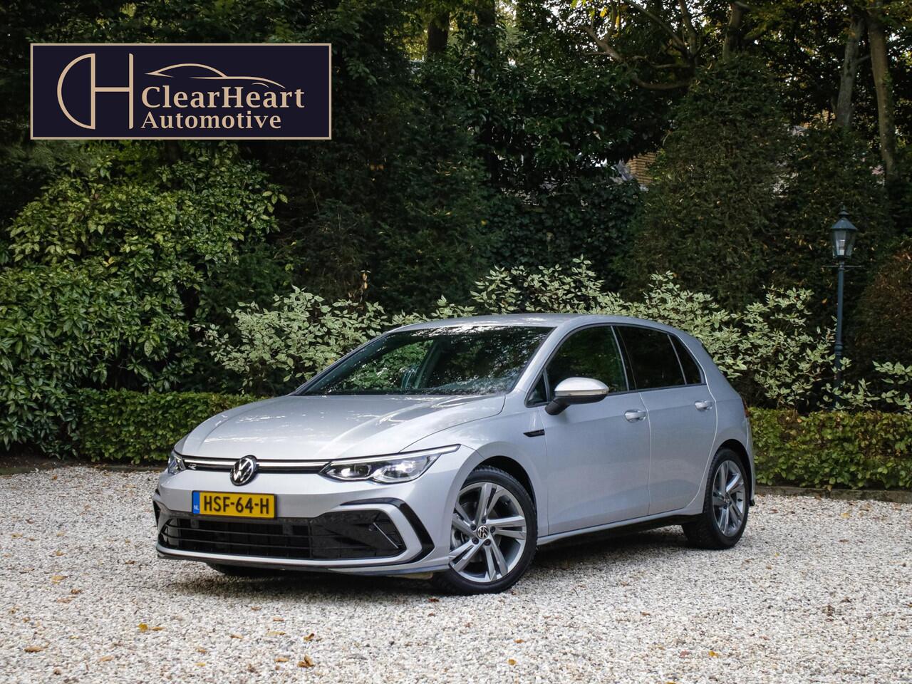 Volkswagen GOLF 1.5 eTSI R-Line | IQ Lights | Achteruitrijcamera| Carplay | Adaptieve Cruise control |