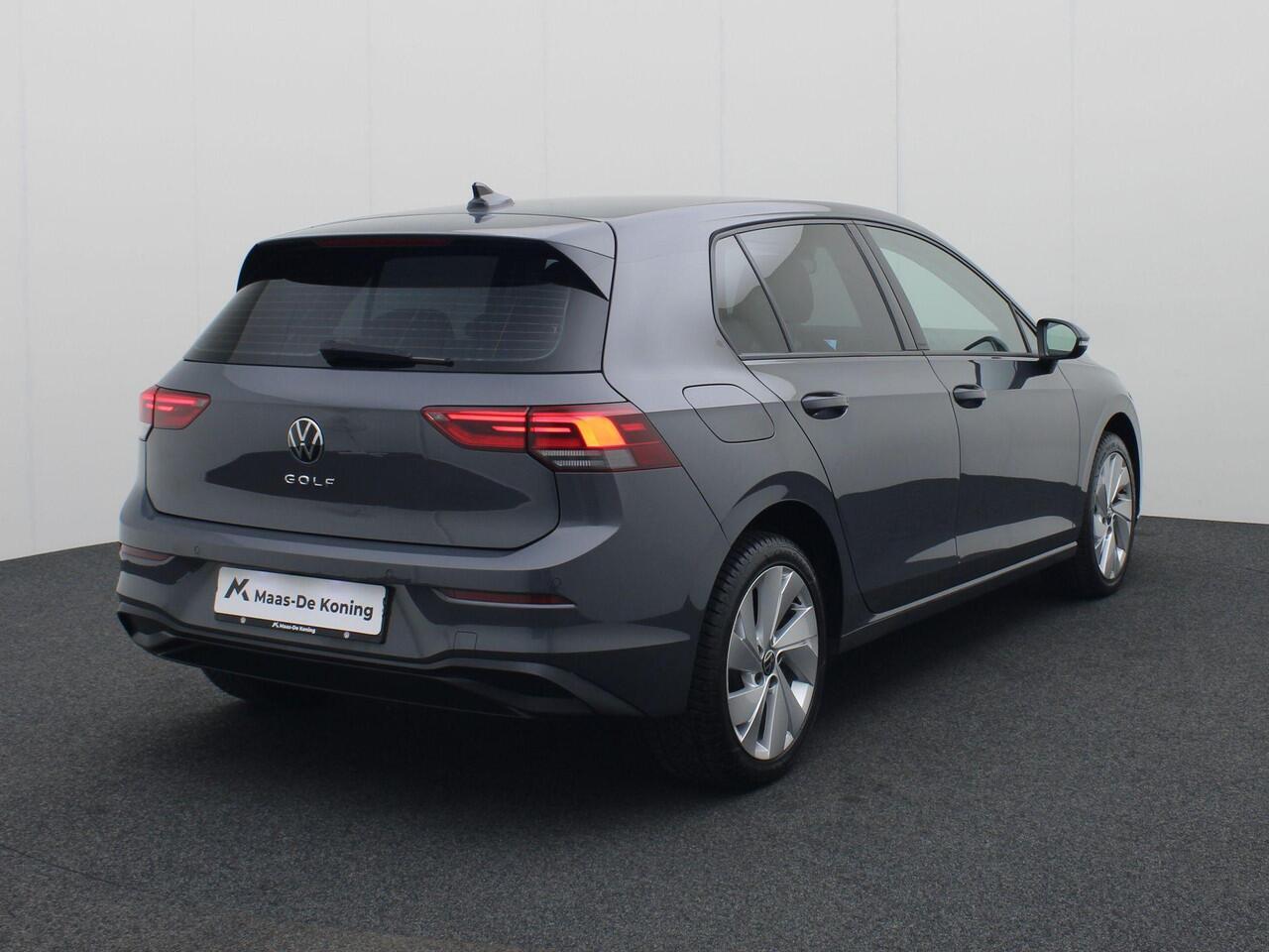 Volkswagen GOLF 1.0TSI/110PK Life · Navigatie · Camera + Parkeersensoren · Apple/Android Carplay