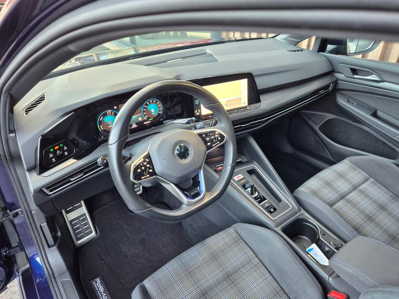 Volkswagen GOLF 1.4 eHybrid GTE 245pk | BTW | Pano | Trekhaak | LED | Stuur- Stoelverw.